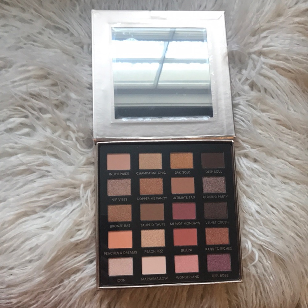 Eyeshadow palette - Picture 2 of 5